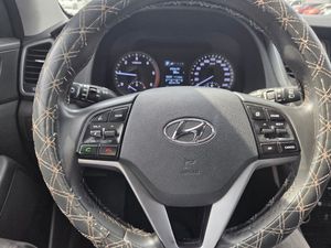 Hyundai Tucson SUV d'occasion 2017, conduite à gauche, automatique, traction avant, 1.6T, faible kilométrage, véhicule d'exportation 2016 2017 |   Prêt à l'exportation - Product Image 3