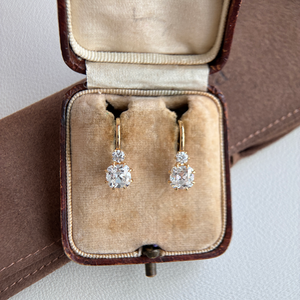 Boucles d'oreilles en diamant avec pierres de taille coussin et de taille ancienne mine - Product Image 1