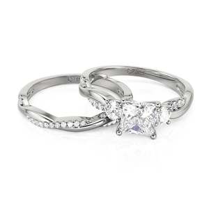 Jeulia Three Stone Princess Cut Twist Ring Set in Sterling Silver for Wedding - Product Image 4