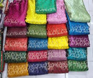 Tela de satén Jacquard de lujo para traje y confección suave brillante suave con opciones de colores ricos para ropa de novia y vestidos de noche - Product Image 6