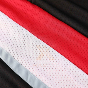Uniforme de basket-ball respirant de haute qualité avec logo personnalisé, couleurs et tailles sur mesure - Product Image 6