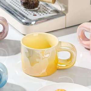 Taza de Café de Cerámica de Lujo al por Mayor con Tapa, Apta para Lavavajillas y Microondas, con Logotipo Personalizable, de Porcelana Fina, para Bodas - Product Image 1