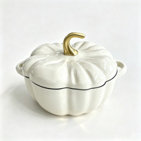 Cocotte en fonte émaillée en forme de citrouille avec couvercle et double poignée, idéale pour la cuisson et le ragoût à la maison