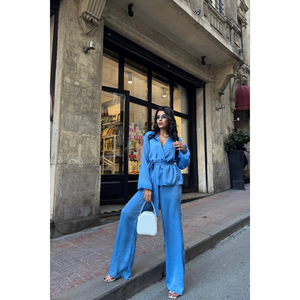 Conjunto de Blusa Cruzada de Satén Azul y Pantalones para Mujer - Product Image 5