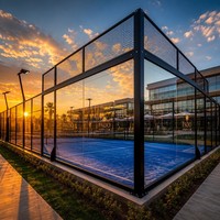 Lapangan Padel Panoramic Profesional 2026 20x10m Lapangan Tenis Luar Ruangan dengan Kaca Tempered 12mm dan Rumput Standar WPT