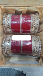 Ensemble de chuda traditionnel très demandé pour femmes, élégants bracelets de mariage punjabi disponibles à un prix abordable - Product Image 3