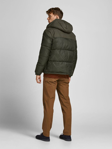 Veste matelassée pour hommes personnalisée avec un nouveau design pour les hommes Logo personnalisé col à capuche hiver 2025 Veste matelassée à la mode pour hommes - Product Image 5