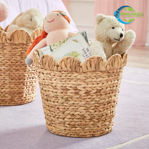 Panier de rangement fait à la main en jacinthe d'eau du Vietnam pour un rangement efficace du linge et la personnalisation des tailles de décoration intérieure - Product Image 2