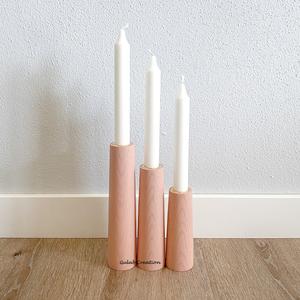 Bougeoirs coniques écologiques en bois de pin rustique fabriqués à la main pour les centres de table de décoration de Pâques - Product Image 3