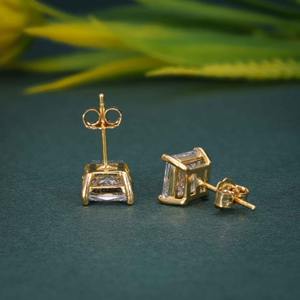 Pendientes de Botón de Oro de 14k con Diamante Cultivado en Laboratorio con Corte Princesa y Claridad VVS, Estilo Popular para Mujer, Lujo y Moda a Bajo Precio - Product Image 3