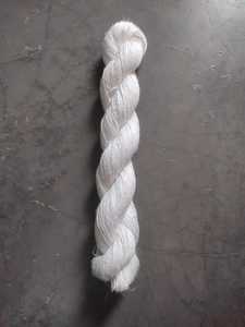 Hilos de lino hilados a mano, madejas de 100 gramos hechas a medida para tejer y tejer en 6/2 RM, estilo elegante para reventa de tiendas de fibra de hilo - Product Image 4