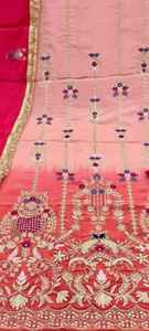 Costumes indiens en soie scintillante brodée à la main non cousue de créateur moderne pour femmes Protection solaire élégante - Product Image 2