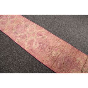 พรมวินเทจ ขนาด 2.3x9.9 ฟุต พรมตุรกีขนาดเล็ก พรมลายเรขาคณิตสีชมพูเบจ Herki - Product Image 4