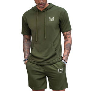 Conjuntos de verano de manga corta para hombre para sudaderas con capucha y pantalones cortos de estilo de patrón personalizado con bolsillo lateral duradero - Product Image 1