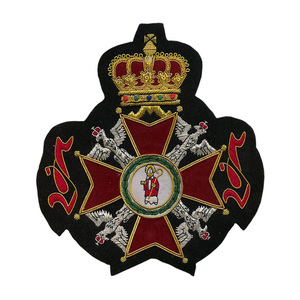 Insignes de fil de lingot brodés à la main personnalisés de haute qualité pour les tenues formelles vestes de cérémonie et accessoires d'uniforme - Product Image 5