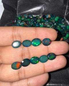 Opale éthiopienne noire naturelle taillée, lot de pierres de 145 carats, taille MM mixte, opale de feu multicolore pour la fabrication de bijoux, vente en gros d'opale - Product Image 3