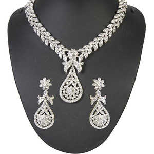 Kriaa Fine Jewelry <b>Set</b> White Austrian Stone <b>Silver</b> Plated <b>Necklace</b> 1100922 - Product Image 1