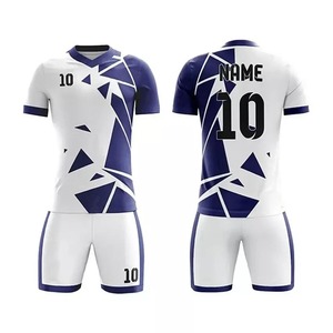 Vente chaude plaine Football maillots ensemble Logo personnalisé mode Football chemises 100% Polyester confortable Football uniforme porter - Product Image 4
