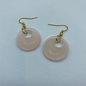 Pendiente de resina de la mejor calidad, pendiente de resina multicolor a precio de exportación - Product Image 3