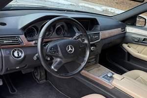 Mercedes-Benz E350 4Matic Wagon 2011 Usado, Sin Reserva, Tracción en las Cuatro Ruedas, Equipamiento Completo, Asientos de Tercera Fila, Sin Modificaciones - Product Image 4