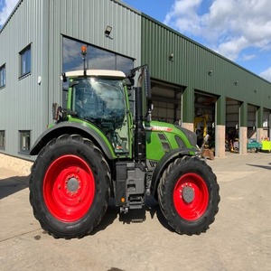รถแทรกเตอร์ฟาร์ม Fendt 724 Vario รุ่นปี 2019 ประสิทธิภาพระดับพรีเมียม - 240 แรงม้า ระบบเกียร์ขับเคลื่อน เทคโนโลยีขั้นสูงสำหรับเครื่องยนต์/แบริ่ง พร้อมหัวตักหน้าคุณภาพสูงสุด - Product Image 4