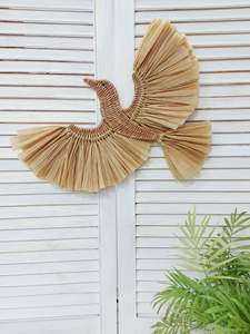 Décoration murale élégante en rotin de qualité supérieure avec texture rustique, parfaite pour les espaces de restauration, les maisons et les appartements modernes - Product Image 3