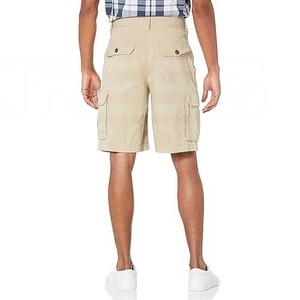 Pantalon décontracté taille moyenne de créateur élégant pour hommes Short cargo design streetwear poches impression numérique en gros teint uni - Product Image 2