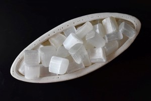 ขายร้อนสีขาวคริสตัลหินรักษาสีขาว Selenite หินร่วงลงในราคาที่ต่ำ - Product Image 3