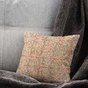 Funda de Almohada Turca con Estampado Kilim Vintage: Suave, Acogedora, Decorativa, Hecha a Mano (Solo la Funda) - Product Image 4
