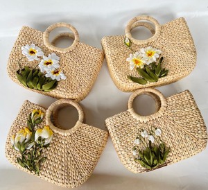 Conjunto elegante de dos bolsos de mano vintage Diseño abierto elegante Jacinto de agua hecho a mano Colección de moda ecológica - Product Image 1