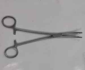 Forceps d'hystérectomie manuels en acier inoxydable Heaney, instruments chirurgicaux certifiés CE classe I, 21 cm, pour procédures d'hystérectomie - Product Image 1