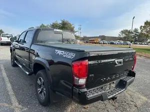 โตโยต้า ทาโคมา ทีอาร์ดี สปอร์ต ปี 2017 - Product Image 2