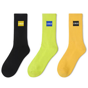 Chaussettes de sport tricotées respirantes avec lettre Design Spandex Nylon Mélange de coton Vêtements de sport OEM ODM disponible - Product Image 6