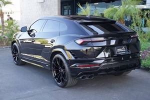 Nuevo Lamborghini Urus S 2024: SUV de 4 Puertas Diseñado para Satisfacer - Product Image 2