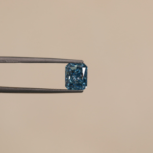 2.0 CT Blue Radiant Cut Loose Lab Grown CVD Diamond Bijoux exquis avec certificat Fancy Blue Color Filled - Product Image 3