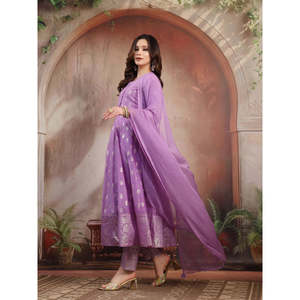 Conjunto Anarkali de Seda con Estampado de Lavanda para Mujer con Dupatta, Elegantes Conjuntos de Traje para Mujer - Product Image 2