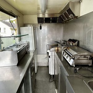 Remolque/carrito de comida móvil de acero inoxidable usado, camión de comida rápida de Material de aluminio para aperitivos para negocios de perritos calientes y helados - Product Image 5