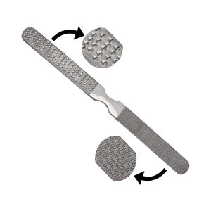 Lime à pieds en métal double face, éliminateur de callosités, acier inoxydable, râpe pour peaux dures, outil de beauté - Product Image 1
