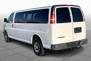 Camioneta Chevrolet Express 3500 LT RWD 2013 Usada en Buen Estado - Lista para Enviar - Product Image 5