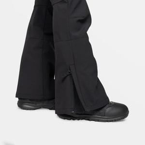 Pantalones de esquí para mujer con producción OEM personalizada Impresión de logotipo de material transpirable impermeable y opciones de etiqueta privada - Product Image 3