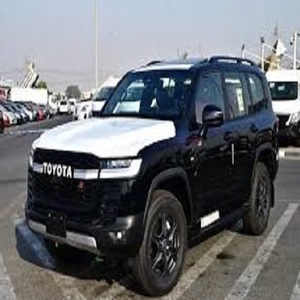 (F&H) Toyota Land Cruiser 300 GRS V6 3.3L Diésel de 7 Plazas Usado 2025 - Product Image 2