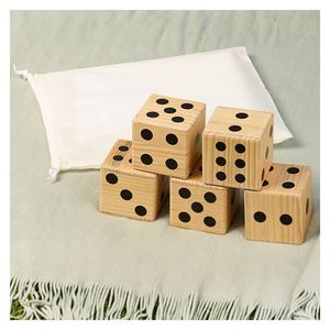 Dés en bois de style vintage fabriqués à la main accessoire de jeu décoratif - Product Image 2