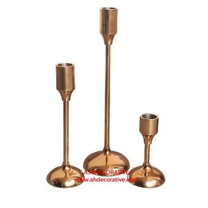 Nouveau design grand bougeoir avec finition dorée pour la décoration de la maison support de pilier en métal fait main au prix de gros de l'Inde - Product Image 1