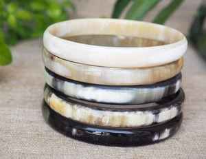 Bracelets maigres en corne de buffle naturelle Bracelet de bijoux mignon de conception simple pour les femmes - Product Image 3