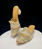 Sandales et Juttis de Luxe pour Femmes, Chaussures Indiennes Tissées à la Main et Brodées, Disponibles à la Vente depuis l'Inde