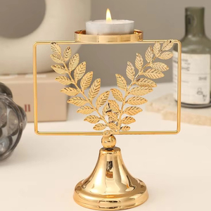 Porte-bougies décoratifs en métal pour le Ramadan 2025, pour créer une belle lumière pendant les nuits du Ramadan et les fêtes de l'Aïd - Product Image 1