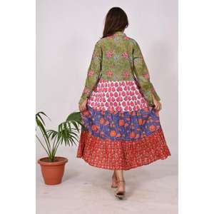 Fabriqué à la main en coton bloc imprimé Maxi robe pour les femmes indien Patchwork Boho décontracté et tenue de fête écologique bouton décoration - Product Image 6