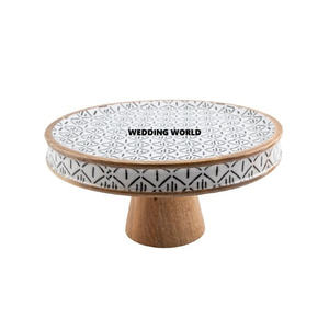 Ensemble de trois supports à gâteaux en bois de couleur verte Ustensiles de cuisson faits à la main de qualité supérieure Support à gâteaux en bois de créateur élégant classique - Product Image 4