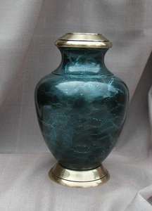 Urne de crémation traditionnelle américaine classique en laiton à motif or et vert de luxe pour la crémation en métal fantaisie de style unique de cendres humaines - Product Image 5