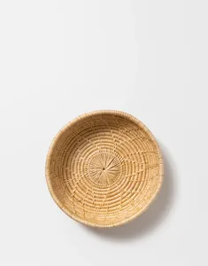 Frutero de ratán marrón hecho a mano en tejido natural perfecto para mesa de cocina y accesorios de comedor - Product Image 4